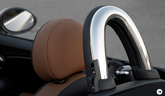MINI クーペにつづく市販車史上初のロードスターが登場｜MINI｜04