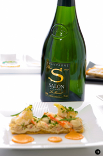 JALファーストクラス 「究極の空の旅」 02