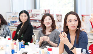 クラランス|美容講習会 26