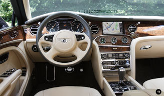 ベントレー 最新サルーン&クーペにOPENERSブロガー清水久美子が試乗!|BENTLEY|07