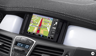 ルノーがラグナ・クーペ「コレクション2012」を発表｜Renault｜03