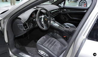 ポルシェ代表取締役 ヴォルフガング・ハッツ氏 インタビュー─妥協なきニューモデルを語る|Porsche|05