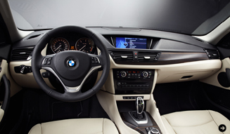 モデルチェンジを果たしたBMW X1がニューヨークデビュー|BMW 03