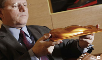 ジョンロブ｜ジョンロブCEO 10