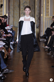 ANNE VALERIE HASH｜アン・ヴァレリー・アッシュ 01