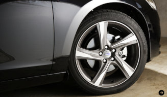 ボルボ V60 T4 R-DESIGNに試乗｜Volvo