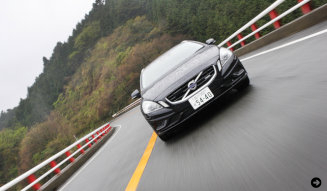 ボルボ V60 T4 R-DESIGNに試乗｜Volvo