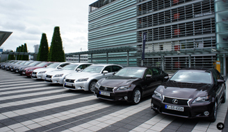 レクサスGS アウトバーンをゆく|Lexus
