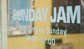松浦俊夫｜話題のパンケーキ・プロジェクト“SUNDAY JAM”のおふたりを迎えて 03