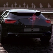 Numero 9 パリにあらわる