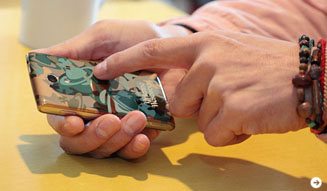 docomo|ヴィヴィアン・ウエストウッド 03