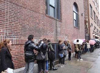 FASHION GIRLS FOR HUMANITY｜チャリティサンプルセールでハリケーン「サンディ」被災者を応援！02