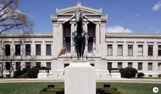 ART FILE 03｜「Mario Testino: In Your Face and British Royal Portraits」 06