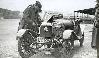 Aston Martin Vanquishi Centenary Edition|アストンマーティン ヴァンキッシュ 100周年記念エディション