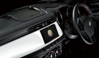 Alfa Romeo  Giulietta Competizione White Edition│アルファ ロメオ ジュリエッタ コンペティツィオーネ ホワイトエディション