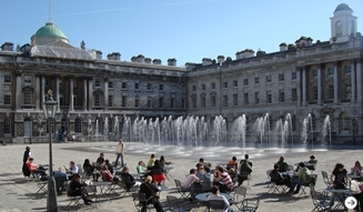 ART FILE 08|「Valentino: Master of Couture」