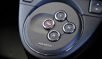 ABARTH 595 Turismo｜アバルト 595 ツーリズモ