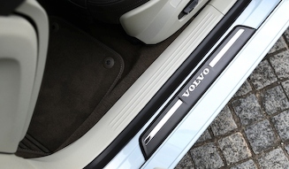 Volvo V40｜ボルボ V40