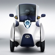 トヨタ、3輪EVと86オープンを公開｜Toyota