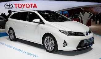 Toyota Auris Hybrid Touring Sports|トヨタ オーリス ハイブリッド ツーリング スポーツ