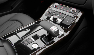 Audi Q5 hybrid quattro|アウディ Q5 ハイブリッド クワトロ