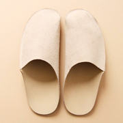 one-piece slippers