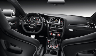 Audi RS 4 Avant|アウディ RS 4 アバント