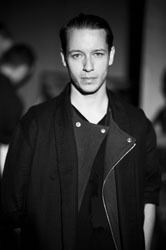 ピッティ・イマージネ・ウオモ|カラー 02 ピッティ・イマージネ・ウオモ|カラー 02