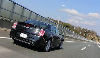 Chrysler 300 SRT8｜クライスラー 300 SRT8
