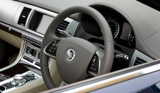 Jaguar XF 3.0 Premium Luxury｜ジャガー XF 3.0 プレミアム ラグジュアリー