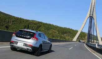 Volvo V40 Cross Country T5 AWD｜ボルボ V40 クロスカントリー T5 AWD