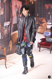 ロエベ×ジュンヤ ワタナベ　コラボレーションコレクション　02