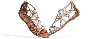 特集｜夏スタイルを左右する新作サンダル38