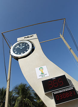 HUBLOT｜FIFAワールドカップ（TM）公式カウントダウンクロック登場 02