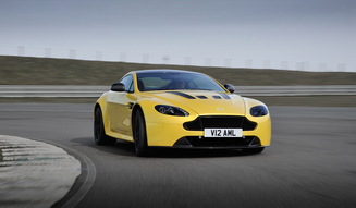 Aston Martin V12 Vantage S｜アストンマーティン V12 ヴァンテージ S