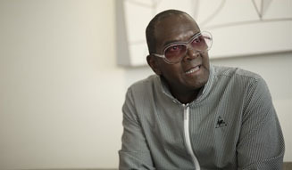 バーニーズニューヨーク｜デニス・モリス 03