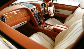 Bentley Flying Spur|ベントレー フライングスパー