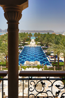 「ドバイ一“美味い”ホテル」 33