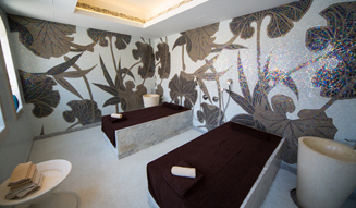 「ドバイ一“美味い”ホテル」 71