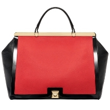 FURLA｜秋冬シーズンを象徴する大迫力のビデオアート制作の舞台裏を公開 02