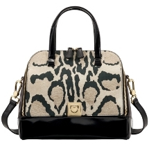 FURLA｜秋冬シーズンを象徴する大迫力のビデオアート制作の舞台裏を公開 03