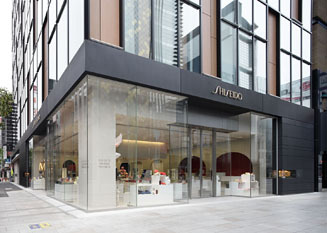 SHISEIDO THE GINZA|STUART WEITZMAN 02 SHISEIDO THE GINZA|STUART WEITZMAN 02