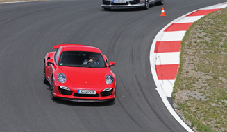 Porsche 911 Turbo S|ポルシェ 911 ターボ S