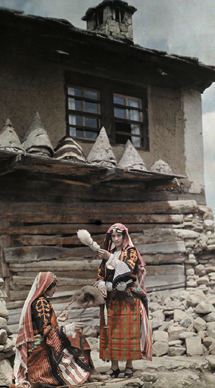 BOOK｜100年前の写真で見る 世界の民族衣装 03