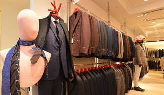 バーニーズ　ニューヨーク｜新宿店 02