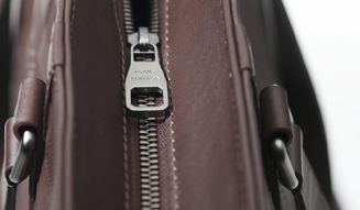 LOUIS VUITTON｜ダミエ・アンフィニ ラインから新作「タダオ PM」が登場　03