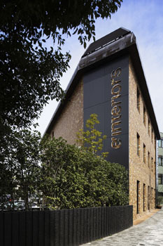 interiors｜ピエロ・リッソーニ展 02