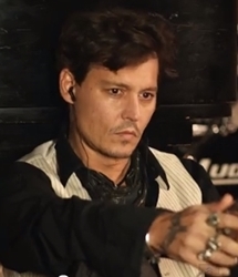 クイーニー・アイ 01