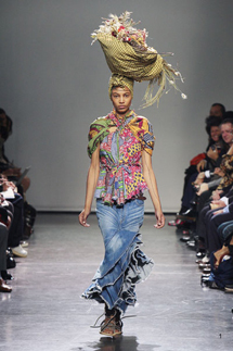 加茂克也展‘100HEADPIECES’　02