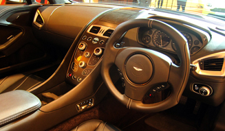 Aston Martin Vanquish Volante|アストンマーティン ヴァンキッシュ ヴォランテ